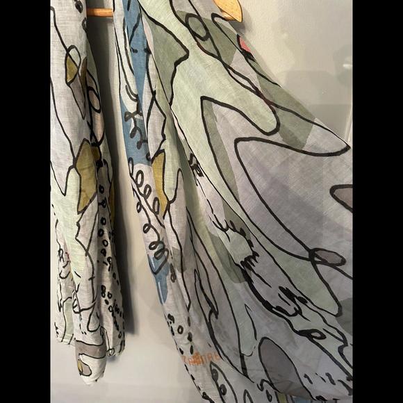 Abstract Patterned Scarf - Picture 3 of 4